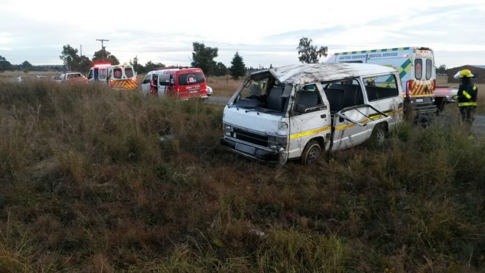 MEYERTON-Taxi-rollover-leaves-eleven-injured_.jpeg